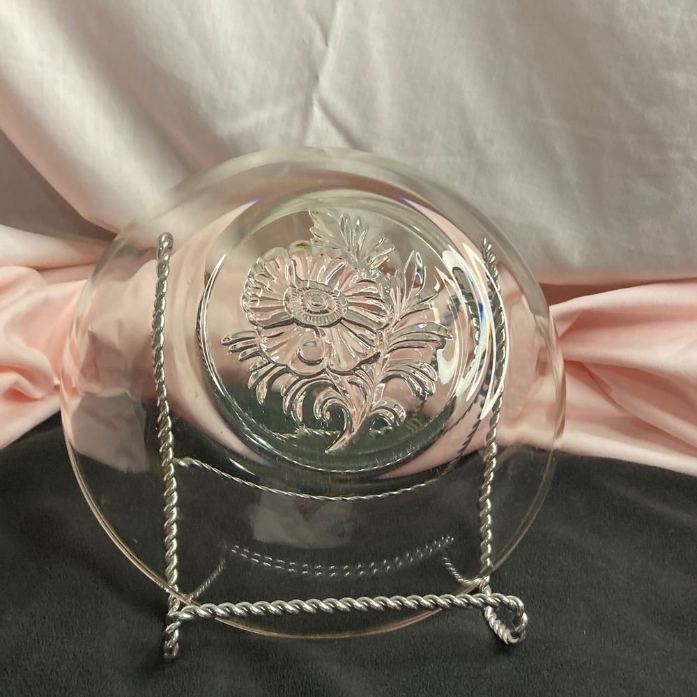 Vintage Jeanette Elegant Clear Glass Dinner bowl with Floral Design